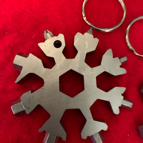 Multi Purpose Tool Keychain - Picture 2 of 6